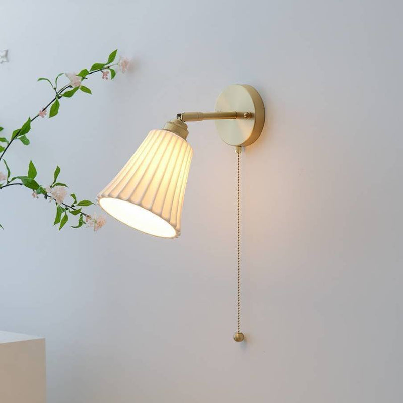 AcsádLume | Wandwandleuchte aus Messing und Keramik - LICHTZOONE