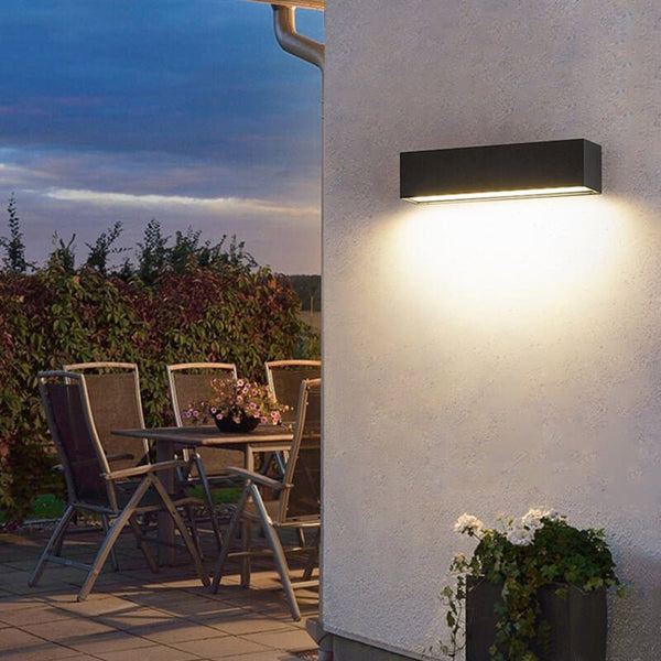 LinearBojta | Wasserdichte LED Außenwandbeleuchtung - LICHTZOONE