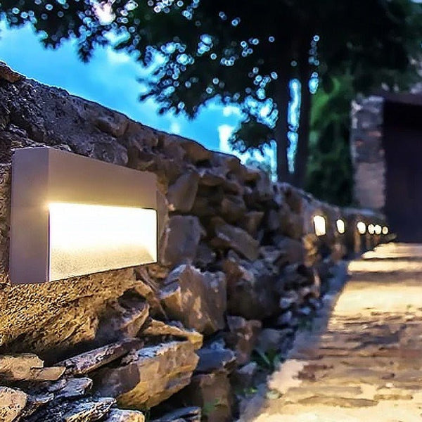 BeseGlow | Quadratisches LED - Wandlicht für den Außenbereich - LICHTZOONE