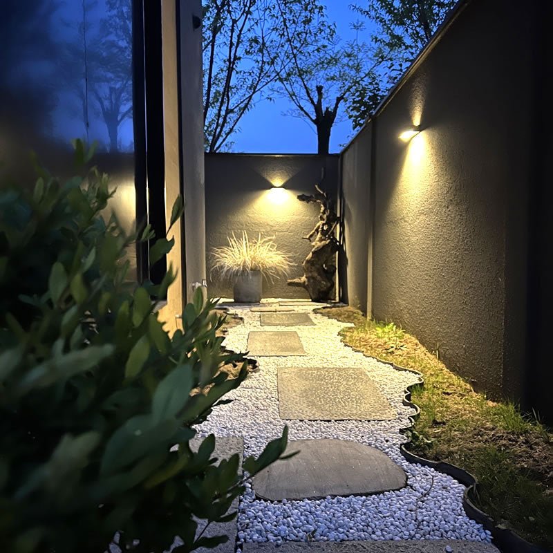 SolaraBátur | Solarbetriebene LED - Wandlampe - LICHTZOONE