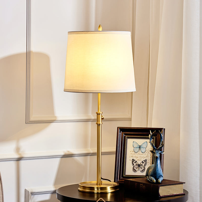 ImperiumLux | Goldene Tischlampe mit Stofflampenschirm - LICHTZOONE