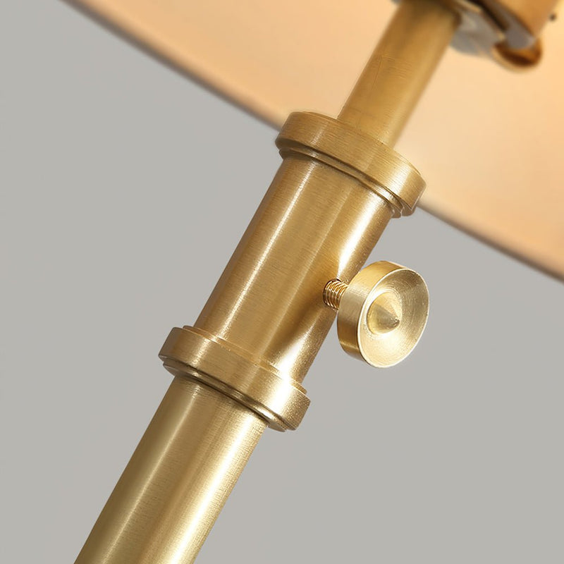 ImperiumLux | Goldene Tischlampe mit Stofflampenschirm - LICHTZOONE